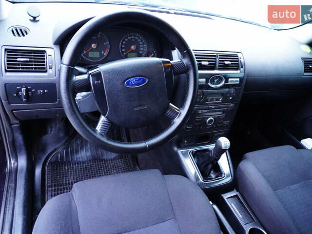 Черный Форд Мондео, объемом двигателя 2 л и пробегом 294 тыс. км за 3899 $, фото 24 на Automoto.ua