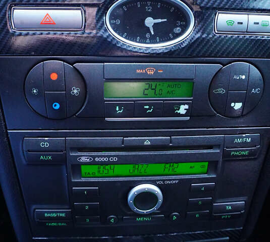 Черный Форд Мондео, объемом двигателя 2 л и пробегом 294 тыс. км за 3899 $, фото 27 на Automoto.ua