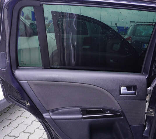 Черный Форд Мондео, объемом двигателя 2 л и пробегом 294 тыс. км за 3899 $, фото 18 на Automoto.ua