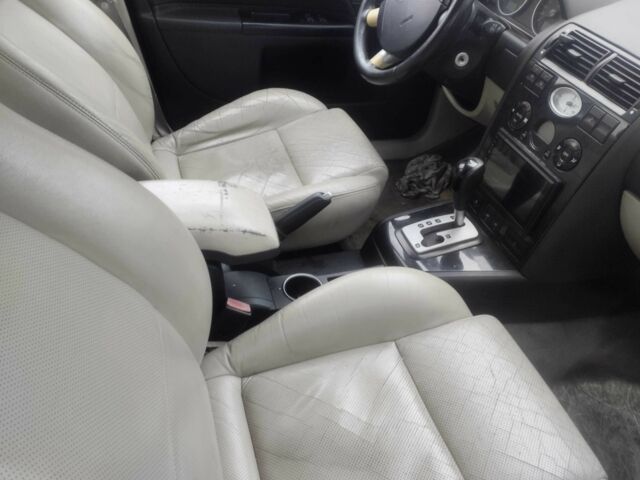 Черный Форд Мондео, объемом двигателя 2 л и пробегом 263 тыс. км за 2600 $, фото 5 на Automoto.ua