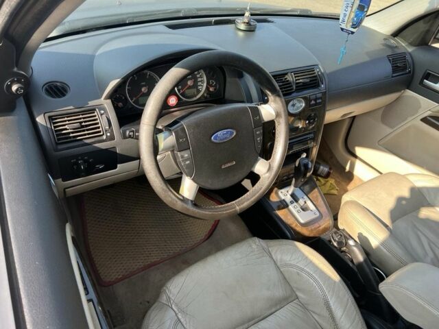 Чорний Форд Мондео, об'ємом двигуна 0 л та пробігом 250 тис. км за 1064 $, фото 6 на Automoto.ua