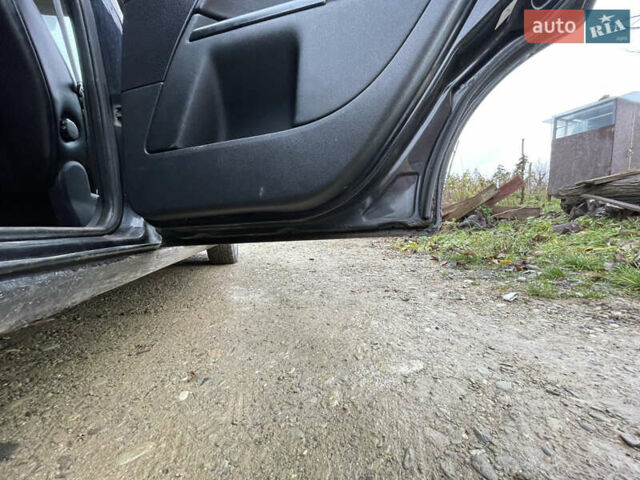 Черный Форд Мондео, объемом двигателя 2 л и пробегом 284 тыс. км за 2600 $, фото 14 на Automoto.ua