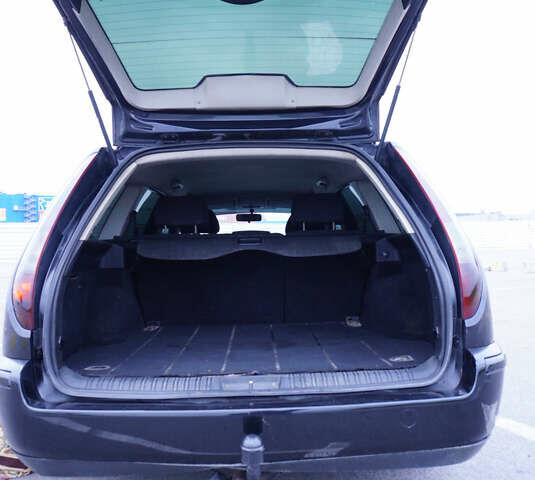 Черный Форд Мондео, объемом двигателя 2 л и пробегом 294 тыс. км за 3899 $, фото 15 на Automoto.ua