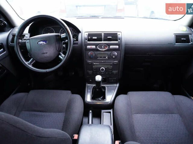 Черный Форд Мондео, объемом двигателя 2 л и пробегом 294 тыс. км за 3899 $, фото 25 на Automoto.ua