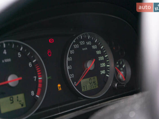 Черный Форд Мондео, объемом двигателя 2 л и пробегом 144 тыс. км за 3000 $, фото 6 на Automoto.ua