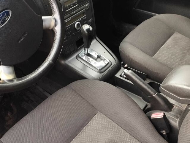 Чорний Форд Мондео, об'ємом двигуна 2 л та пробігом 252 тис. км за 4500 $, фото 3 на Automoto.ua