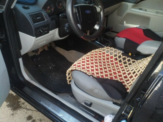 Форд Мондео 2004 в Луцке на Automoto.ua Черный Форд Мондео, объемом двигателя 2 л и пробегом 269 тыс. км за 3800 $, фото 4 на Automoto.ua