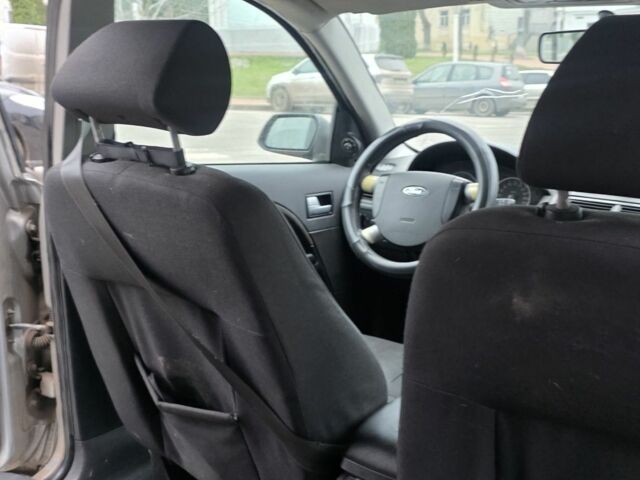 Чорний Форд Мондео, об'ємом двигуна 2 л та пробігом 333 тис. км за 1799 $, фото 19 на Automoto.ua