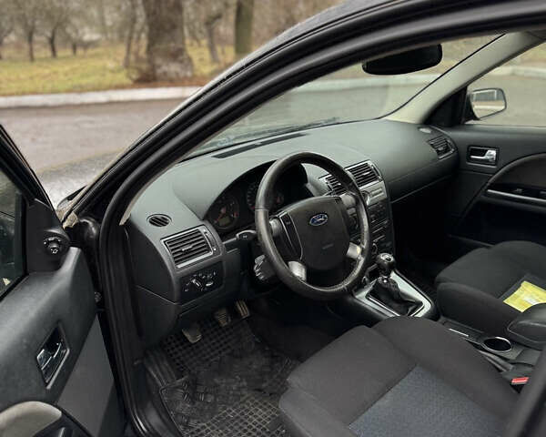 Черный Форд Мондео, объемом двигателя 1.98 л и пробегом 315 тыс. км за 3700 $, фото 17 на Automoto.ua
