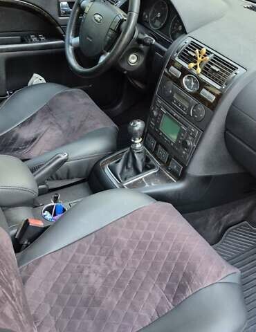 Черный Форд Мондео, объемом двигателя 1.99 л и пробегом 309 тыс. км за 5000 $, фото 3 на Automoto.ua