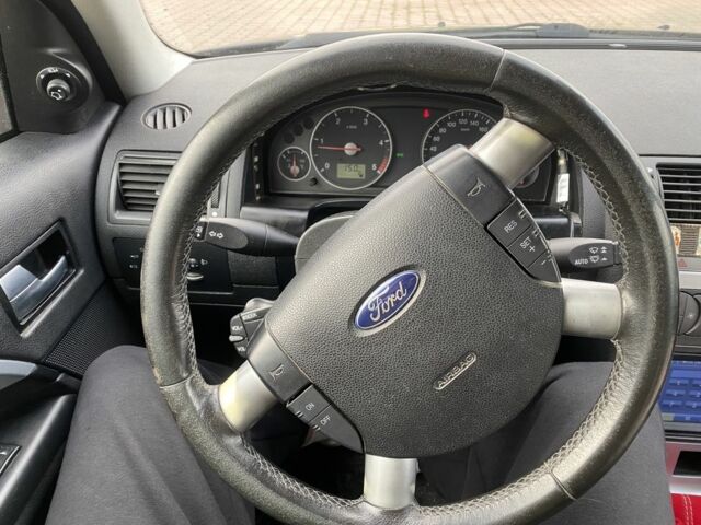 Черный Форд Мондео, объемом двигателя 2 л и пробегом 340 тыс. км за 1390 $, фото 9 на Automoto.ua