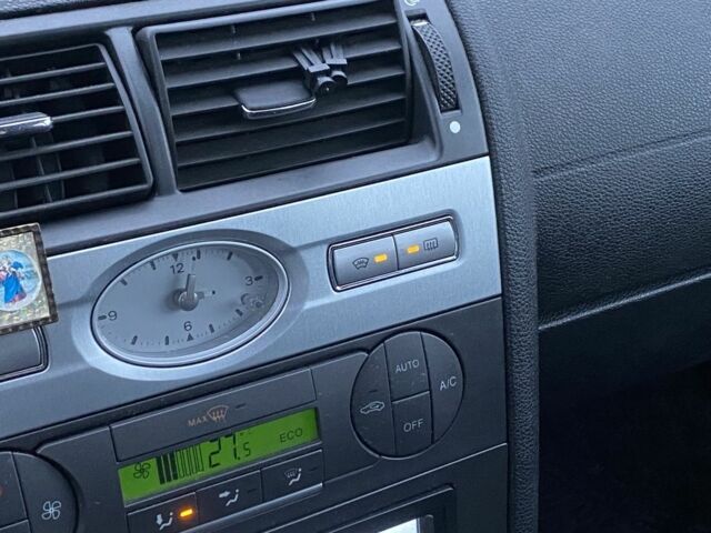 Черный Форд Мондео, объемом двигателя 2 л и пробегом 340 тыс. км за 1390 $, фото 8 на Automoto.ua