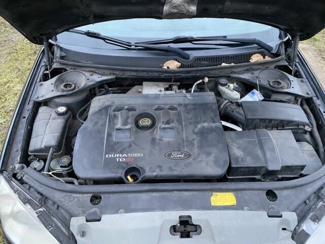 Черный Форд Мондео, объемом двигателя 2 л и пробегом 340 тыс. км за 1390 $, фото 10 на Automoto.ua