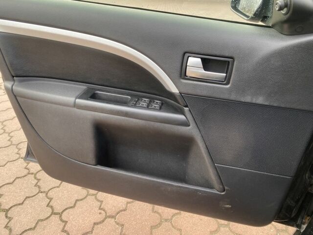 Черный Форд Мондео, объемом двигателя 2 л и пробегом 340 тыс. км за 1390 $, фото 7 на Automoto.ua