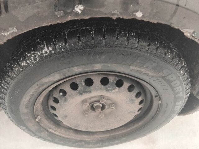 Чорний Форд Мондео, об'ємом двигуна 2 л та пробігом 260 тис. км за 1150 $, фото 6 на Automoto.ua