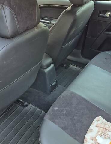 Черный Форд Мондео, объемом двигателя 1.99 л и пробегом 309 тыс. км за 5000 $, фото 4 на Automoto.ua