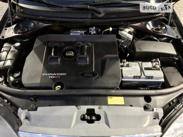Черный Форд Мондео, объемом двигателя 2 л и пробегом 284 тыс. км за 3999 $, фото 6 на Automoto.ua