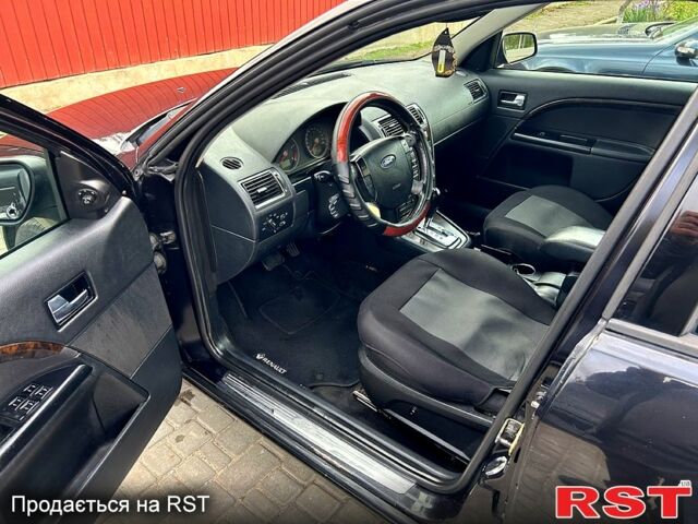 Черный Форд Мондео, объемом двигателя 2 л и пробегом 0 тыс. км за 3700 $, фото 1 на Automoto.ua