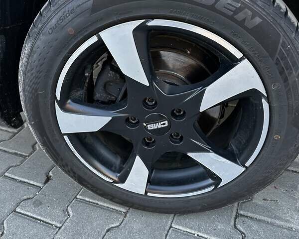 Черный Форд Мондео, объемом двигателя 2 л и пробегом 323 тыс. км за 4250 $, фото 6 на Automoto.ua