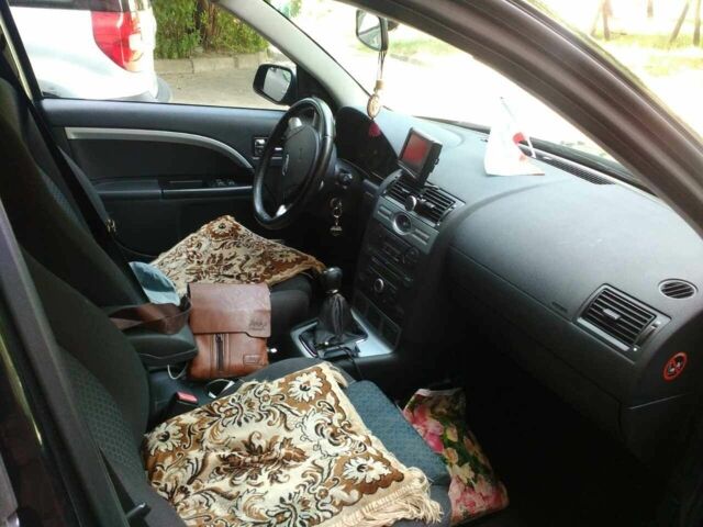 Черный Форд Мондео, объемом двигателя 0 л и пробегом 250 тыс. км за 3500 $, фото 5 на Automoto.ua