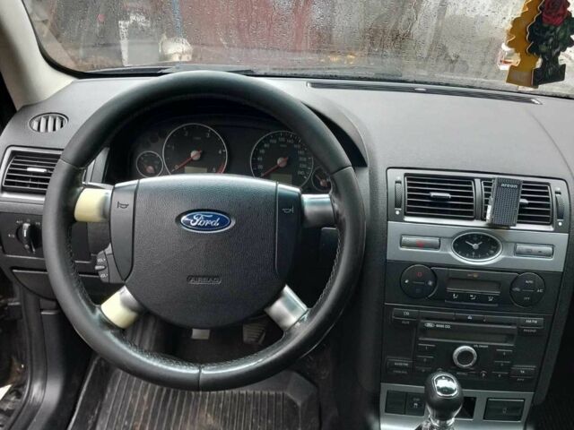 Черный Форд Мондео, объемом двигателя 2 л и пробегом 320 тыс. км за 3900 $, фото 5 на Automoto.ua