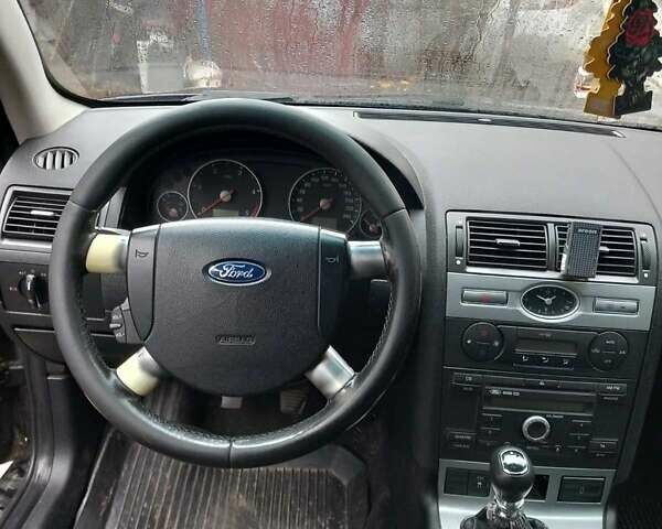 Черный Форд Мондео, объемом двигателя 2 л и пробегом 320 тыс. км за 3900 $, фото 4 на Automoto.ua