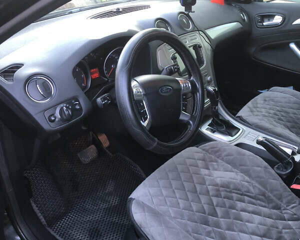 Черный Форд Мондео, объемом двигателя 2 л и пробегом 270 тыс. км за 5800 $, фото 16 на Automoto.ua