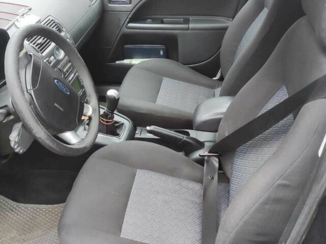 Чорний Форд Мондео, об'ємом двигуна 2 л та пробігом 260 тис. км за 5500 $, фото 9 на Automoto.ua