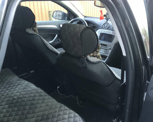 Черный Форд Мондео, объемом двигателя 2 л и пробегом 270 тыс. км за 5800 $, фото 21 на Automoto.ua