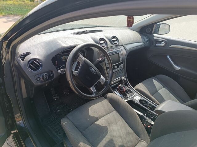 Черный Форд Мондео, объемом двигателя 2 л и пробегом 315 тыс. км за 5200 $, фото 3 на Automoto.ua