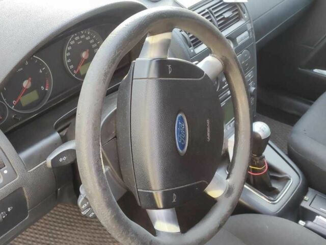 Чорний Форд Мондео, об'ємом двигуна 2 л та пробігом 260 тис. км за 5500 $, фото 5 на Automoto.ua