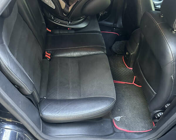 Черный Форд Мондео, объемом двигателя 2 л и пробегом 335 тыс. км за 5650 $, фото 5 на Automoto.ua