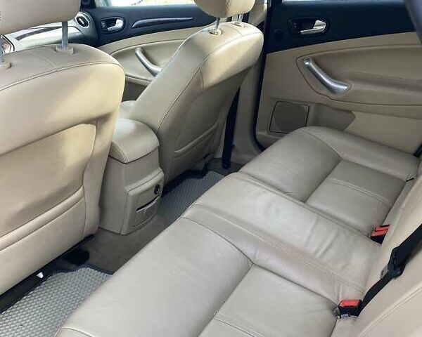 Черный Форд Мондео, объемом двигателя 2 л и пробегом 253 тыс. км за 7300 $, фото 14 на Automoto.ua