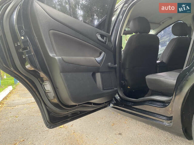 Форд Мондео 2008 в Корце на Automoto.ua Черный Форд Мондео, объемом двигателя 2 л и пробегом 270 тыс. км за 4800 $, фото 23 на Automoto.ua