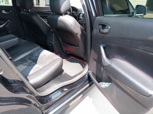 Черный Форд Мондео, объемом двигателя 2.2 л и пробегом 325 тыс. км за 7900 $, фото 7 на Automoto.ua