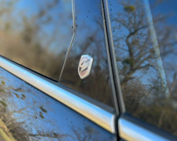 Черный Форд Мондео, объемом двигателя 2 л и пробегом 250 тыс. км за 6750 $, фото 8 на Automoto.ua