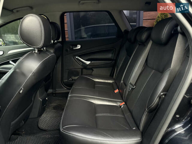 Чорний Форд Мондео, об'ємом двигуна 2 л та пробігом 265 тис. км за 8600 $, фото 49 на Automoto.ua