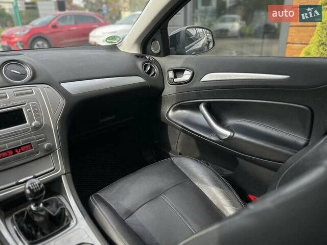 Чорний Форд Мондео, об'ємом двигуна 2 л та пробігом 265 тис. км за 8600 $, фото 47 на Automoto.ua