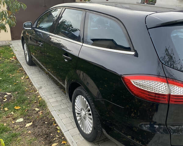 Черный Форд Мондео, объемом двигателя 1.8 л и пробегом 291 тыс. км за 6200 $, фото 3 на Automoto.ua