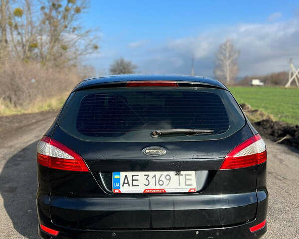 Черный Форд Мондео, объемом двигателя 2 л и пробегом 250 тыс. км за 6750 $, фото 3 на Automoto.ua