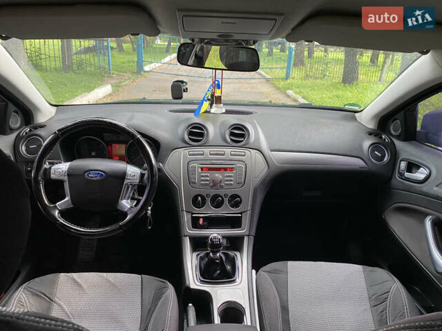 Форд Мондео 2008 в Корце на Automoto.ua Черный Форд Мондео, объемом двигателя 2 л и пробегом 270 тыс. км за 4800 $, фото 28 на Automoto.ua