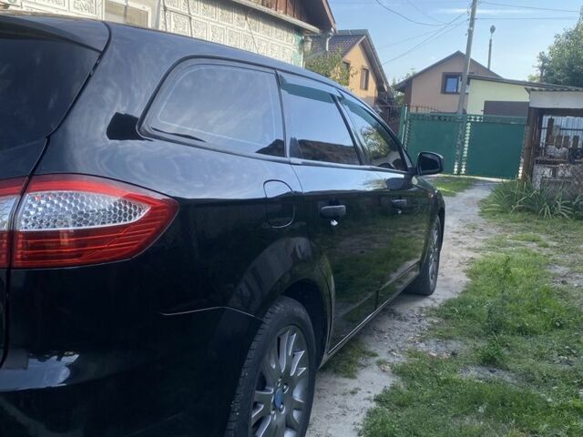 Черный Форд Мондео, объемом двигателя 2 л и пробегом 338 тыс. км за 4700 $, фото 2 на Automoto.ua