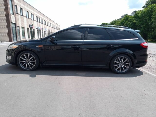 Черный Форд Мондео, объемом двигателя 2.2 л и пробегом 325 тыс. км за 7900 $, фото 4 на Automoto.ua