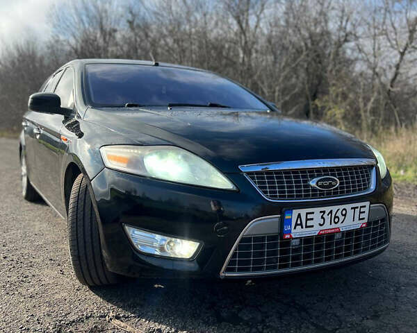 Черный Форд Мондео, объемом двигателя 2 л и пробегом 250 тыс. км за 6750 $, фото 7 на Automoto.ua