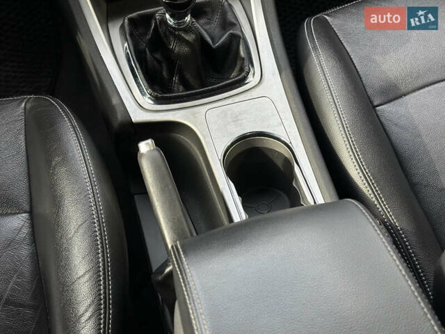 Чорний Форд Мондео, об'ємом двигуна 2 л та пробігом 265 тис. км за 8600 $, фото 45 на Automoto.ua