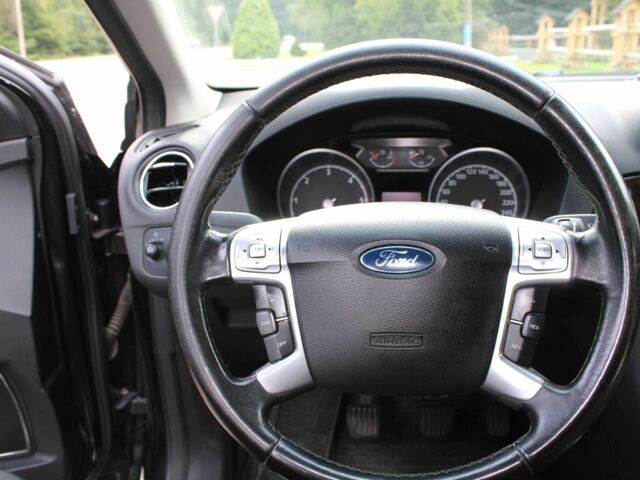 Чорний Форд Мондео, об'ємом двигуна 1.8 л та пробігом 295 тис. км за 4600 $, фото 8 на Automoto.ua