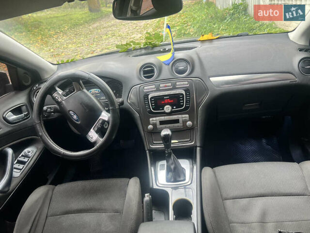 Форд Мондео 2008 в Чернигове на Automoto.ua Черный Форд Мондео, объемом двигателя 2 л и пробегом 324 тыс. км за 7000 $, фото 8 на Automoto.ua