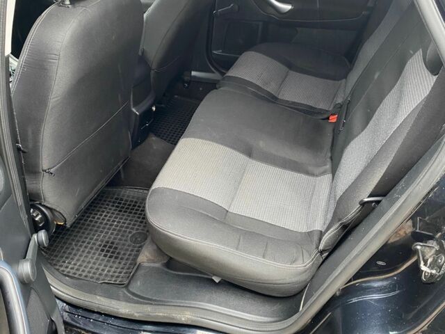 Чорний Форд Мондео, об'ємом двигуна 2 л та пробігом 270 тис. км за 4300 $, фото 6 на Automoto.ua