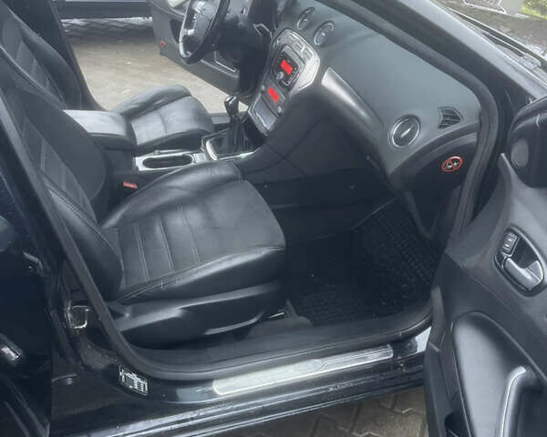 Черный Форд Мондео, объемом двигателя 2 л и пробегом 420 тыс. км за 6500 $, фото 11 на Automoto.ua