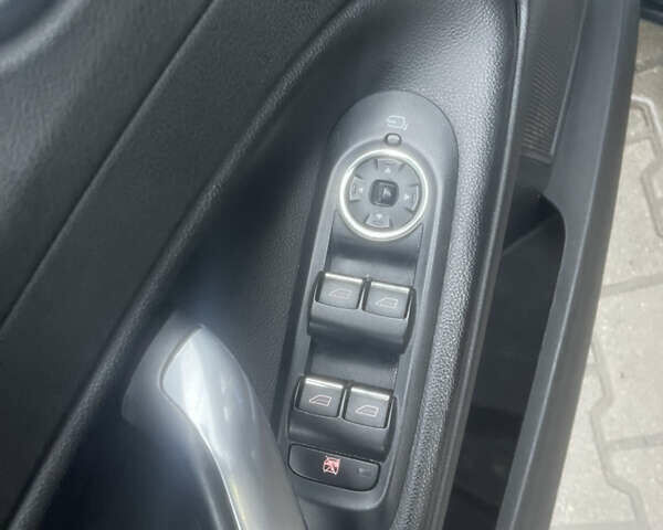 Черный Форд Мондео, объемом двигателя 2 л и пробегом 420 тыс. км за 6500 $, фото 13 на Automoto.ua